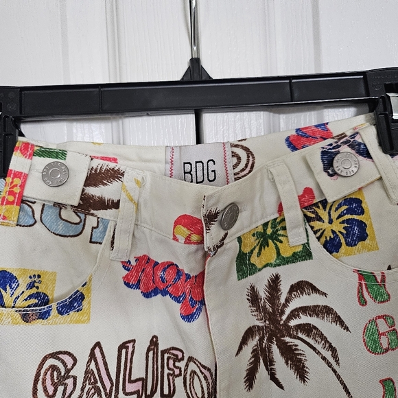 BDG Urban Outfitters Womens Aloha Surf Graphic Shorts California Print Size 25 - Picture 10 of 16
